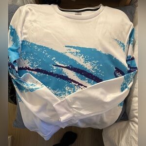 Vintage Style White and Blue Graphic Sweatshirt